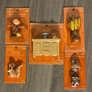 Ashland Autumn Mini Decor Set with Scarecrow and Skulls